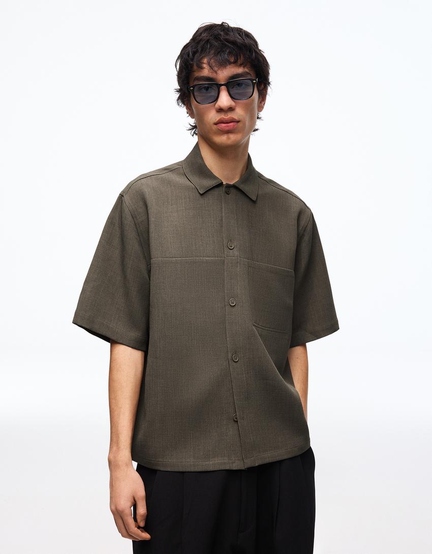 SHORT SLEEVE BOXY TAILORED FIT SHIRT