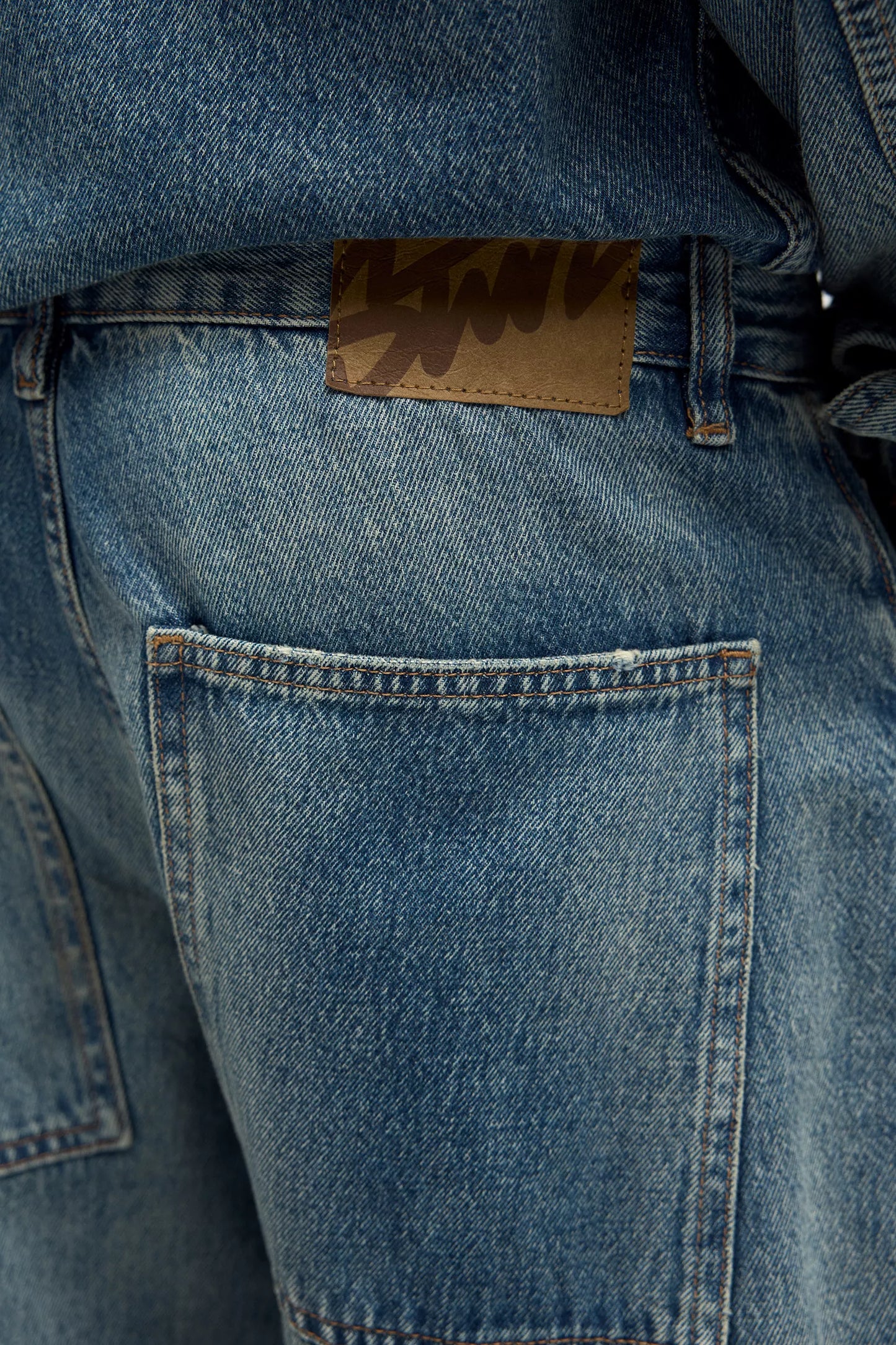 WIDE LEG CARGO JEANS