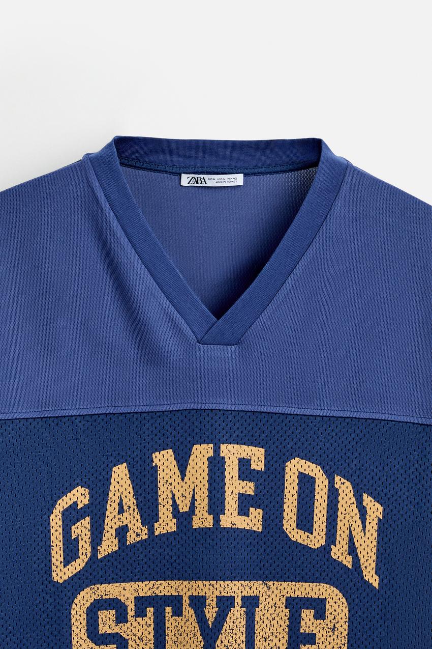 MESH TEXTURE T-SHIRT WITH SLOGAN