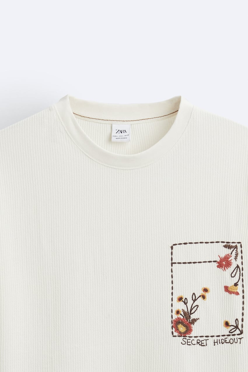 TEXTURED EMBROIDERED T-SHIRT