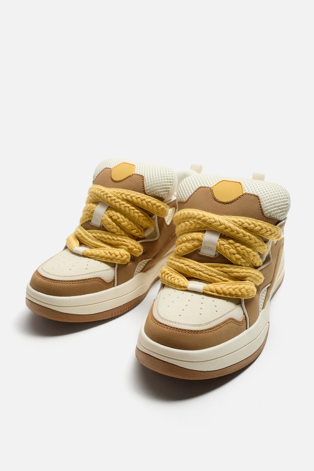 SKATE TRAINERS
