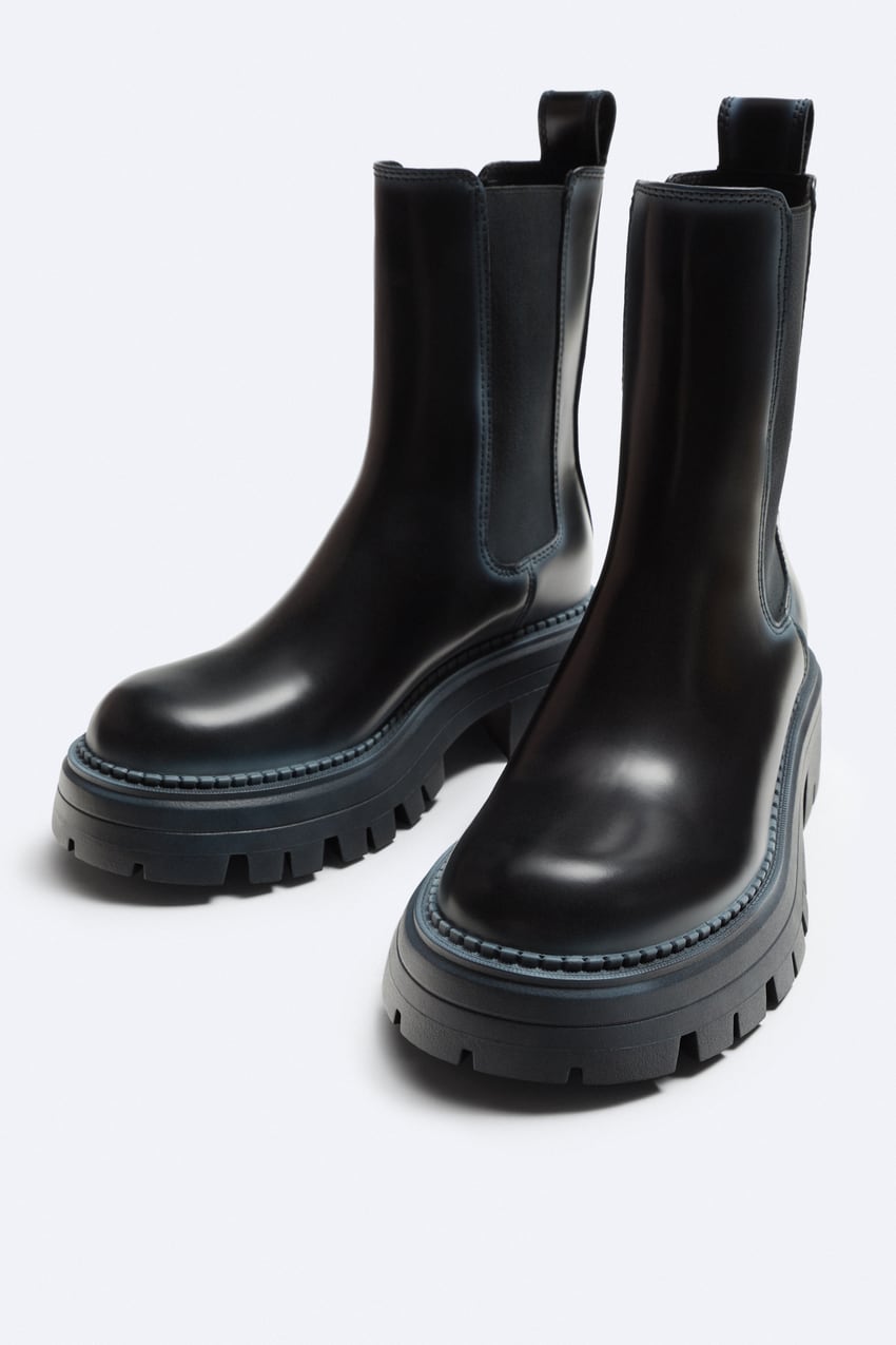 DISTRESSED CHUNKY BOOTS