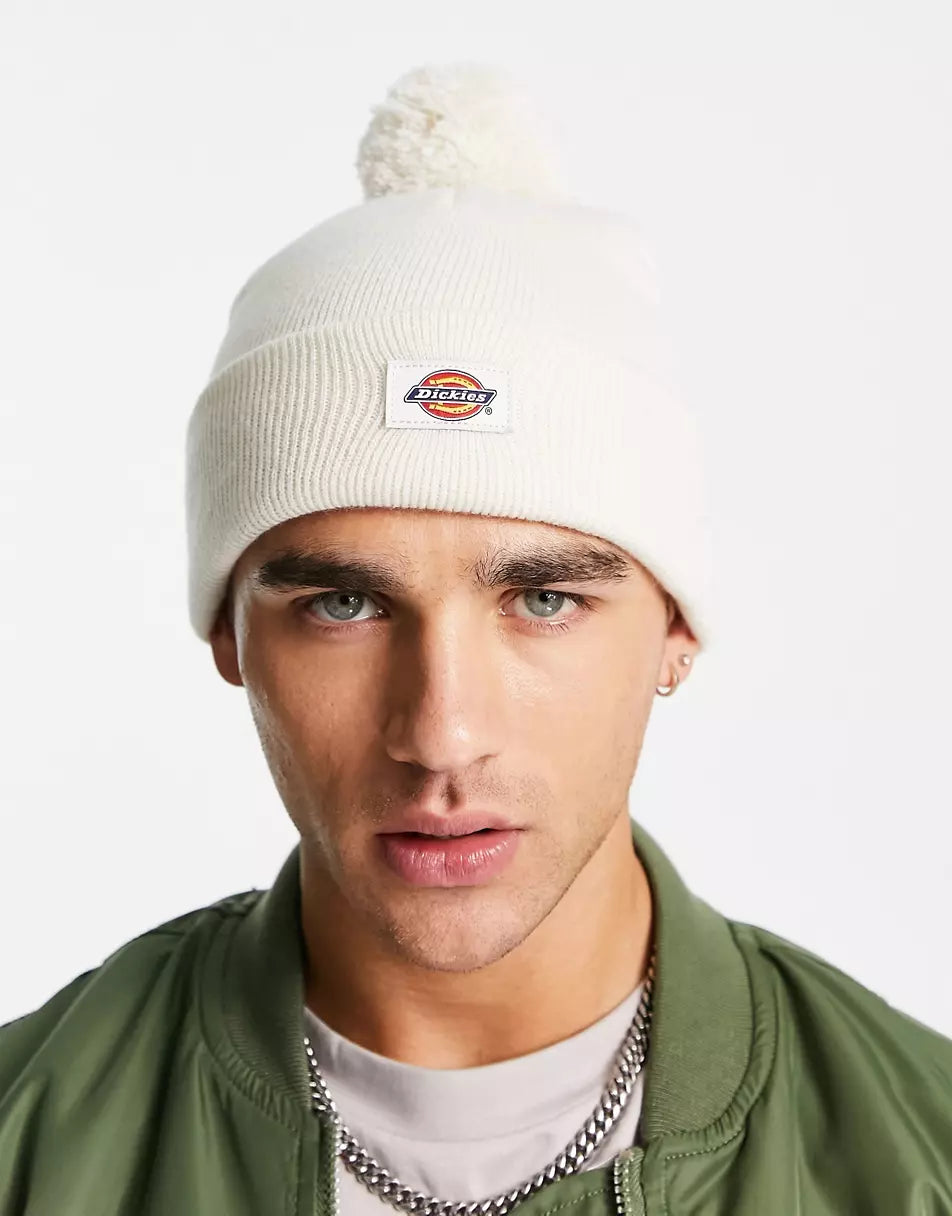 GIBSLAND BOBBLE BEANIE IN WHITE