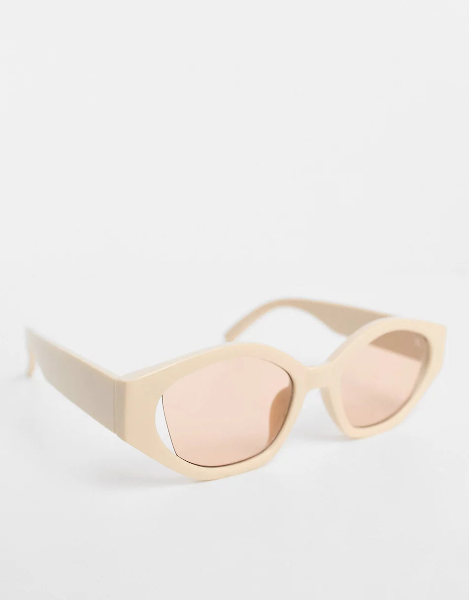 WIDE CAT EYE SUNGLASSES WITH CUT OUT LENS IN BEIGE
