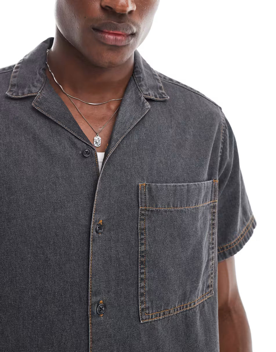 RELAXED REVERE DENIM SHIRT IN WASHED BLACK