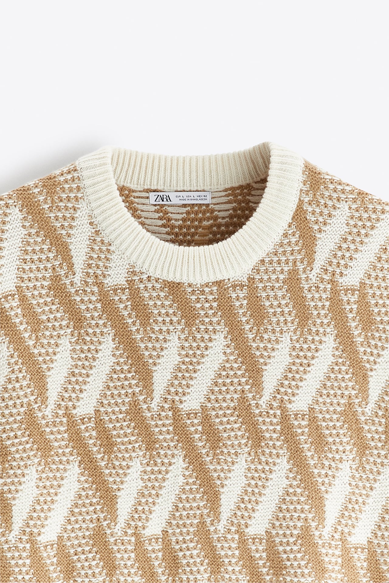 GEOMETRIC JACQUARD SWEATER
