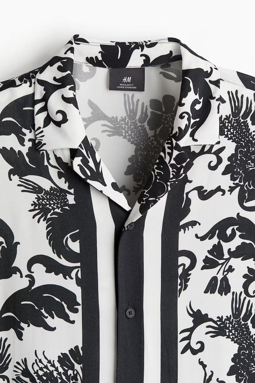 REGULAR FIT PATTERNED RESORT SHIRT