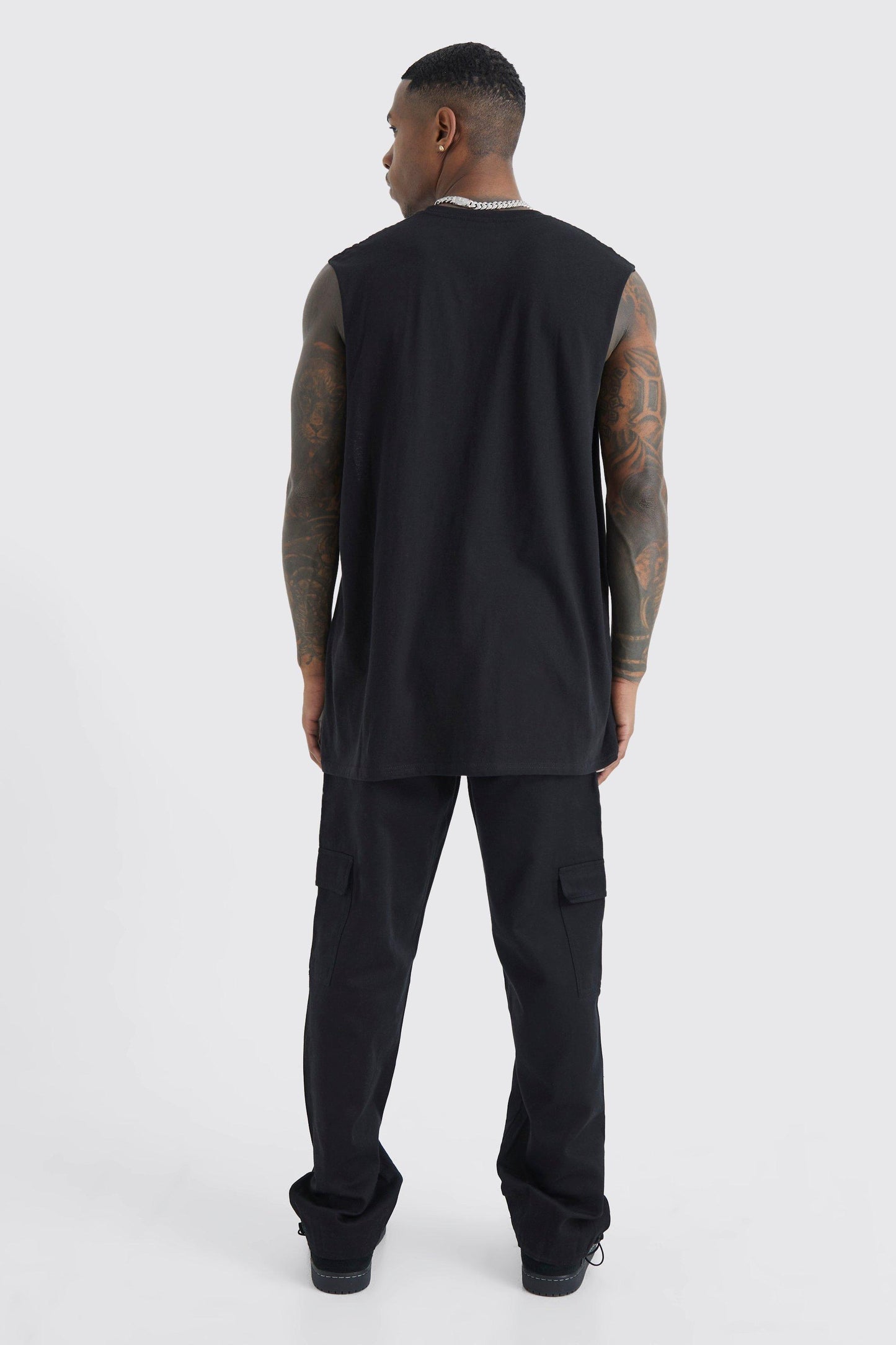 OVERSIZED ON THE TARGET WORLDWIDE TANK