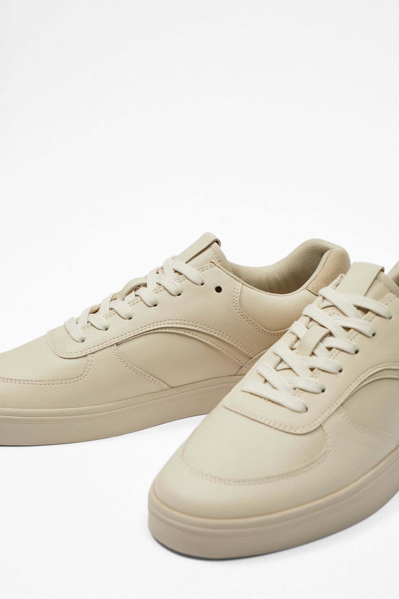 RETRO TRAINERS