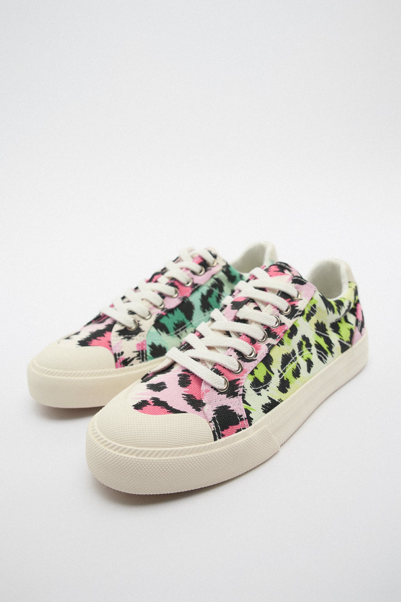 ANIMAL PRINT FABRIC TRAINERS