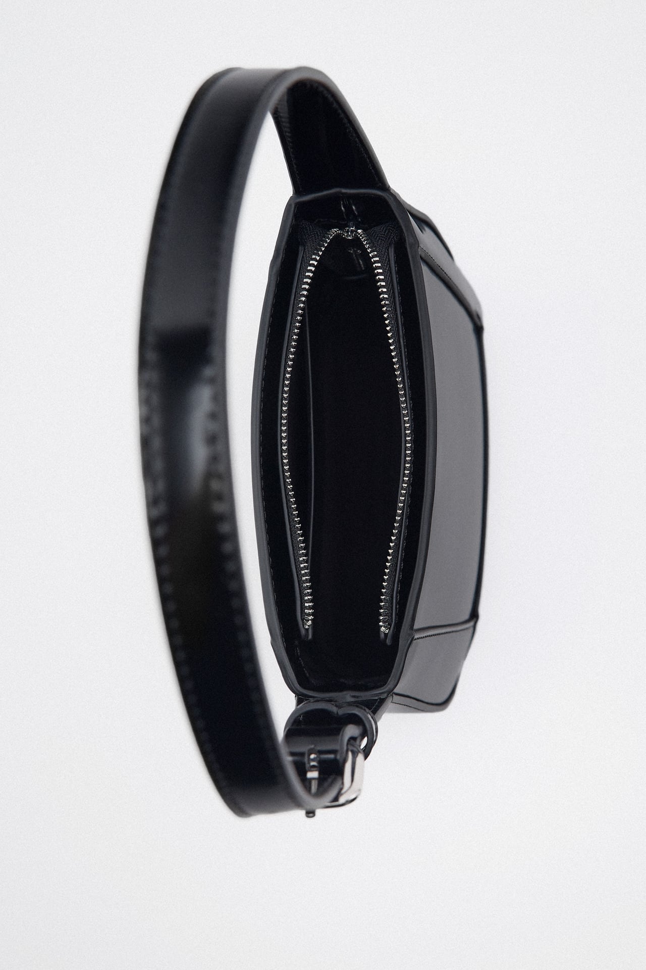 MINIMALIST SHOULDER BAG