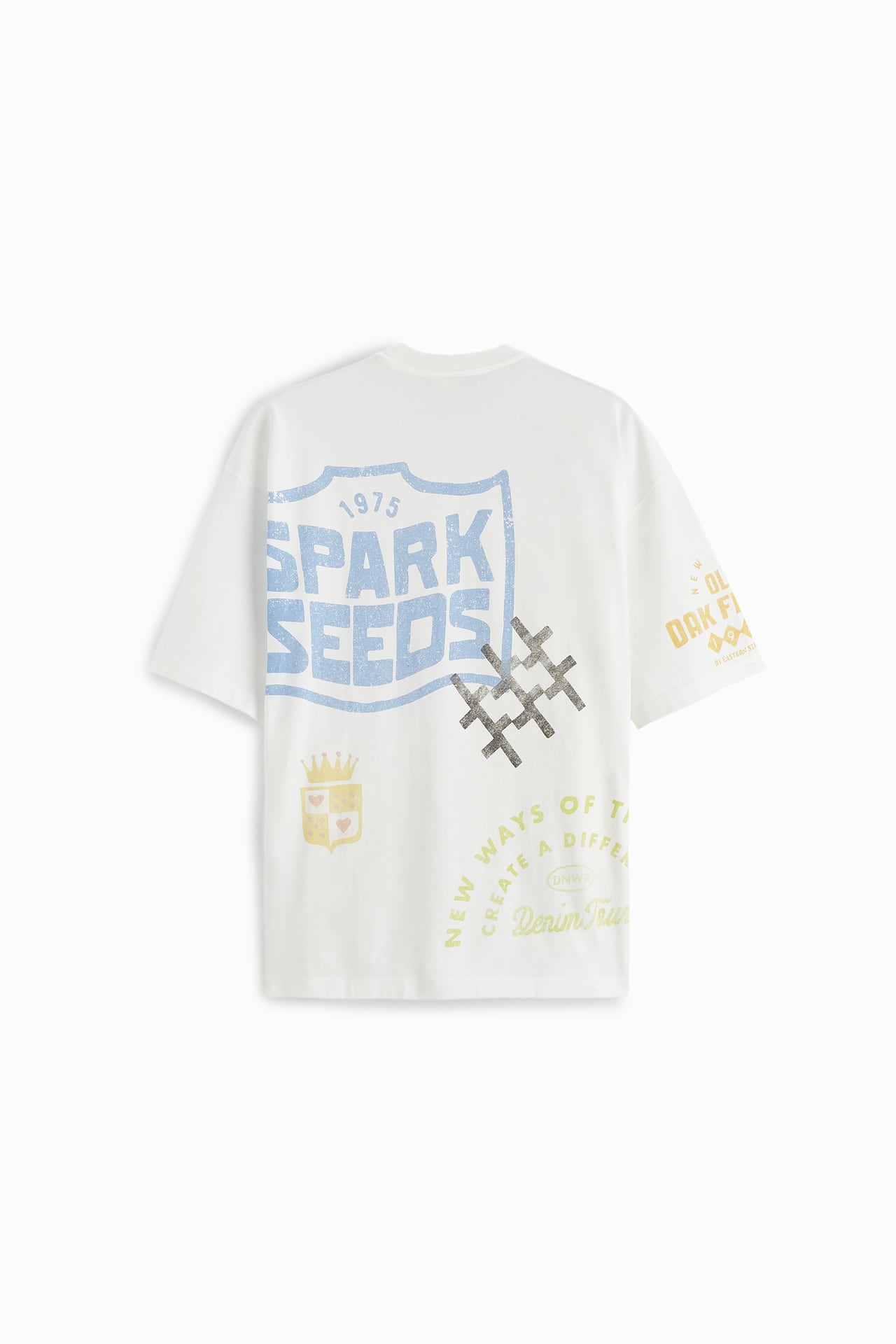 T-SHIRT WITH PRINTED GRAPHICS