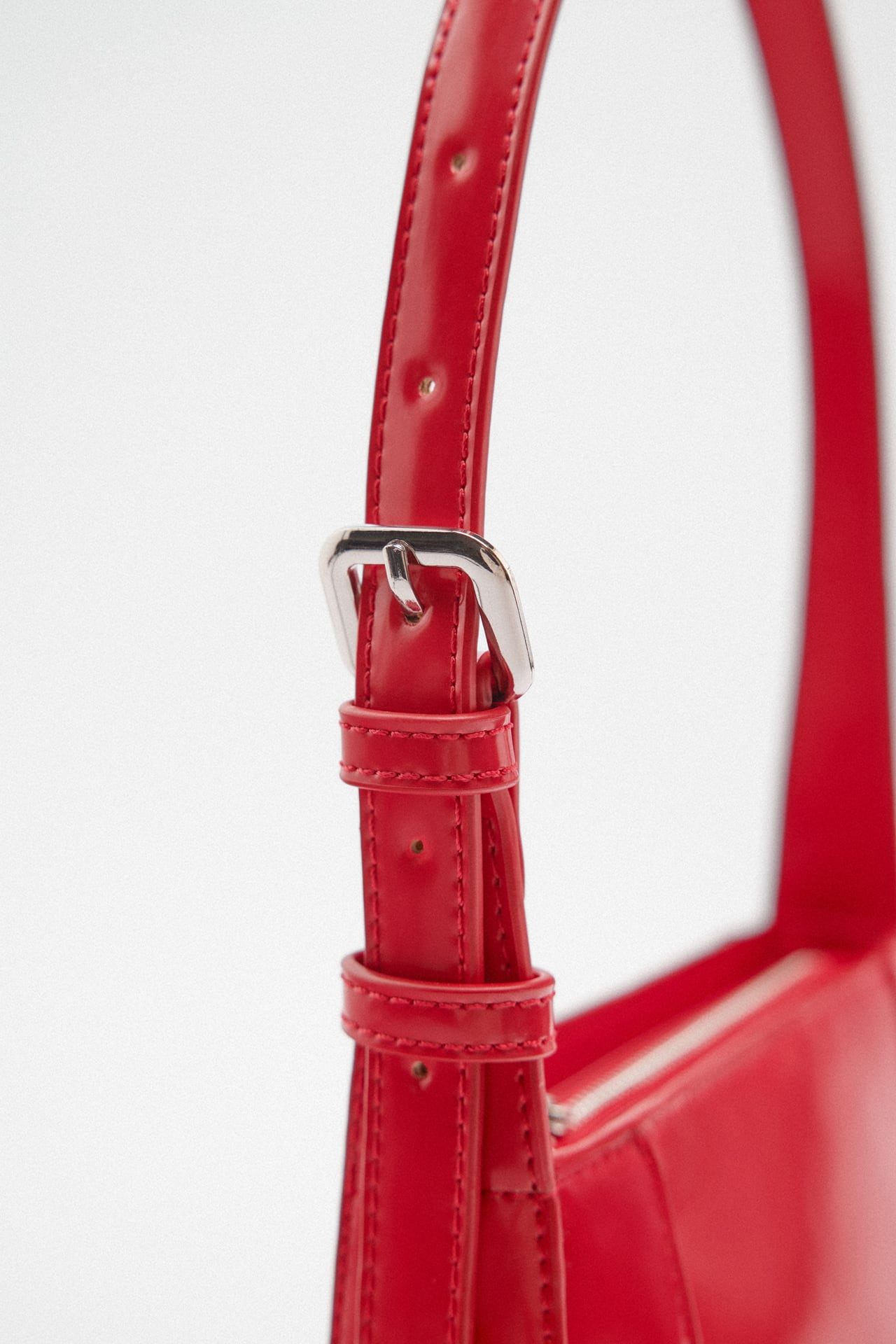 MINIMALIST SHOULDER BAG