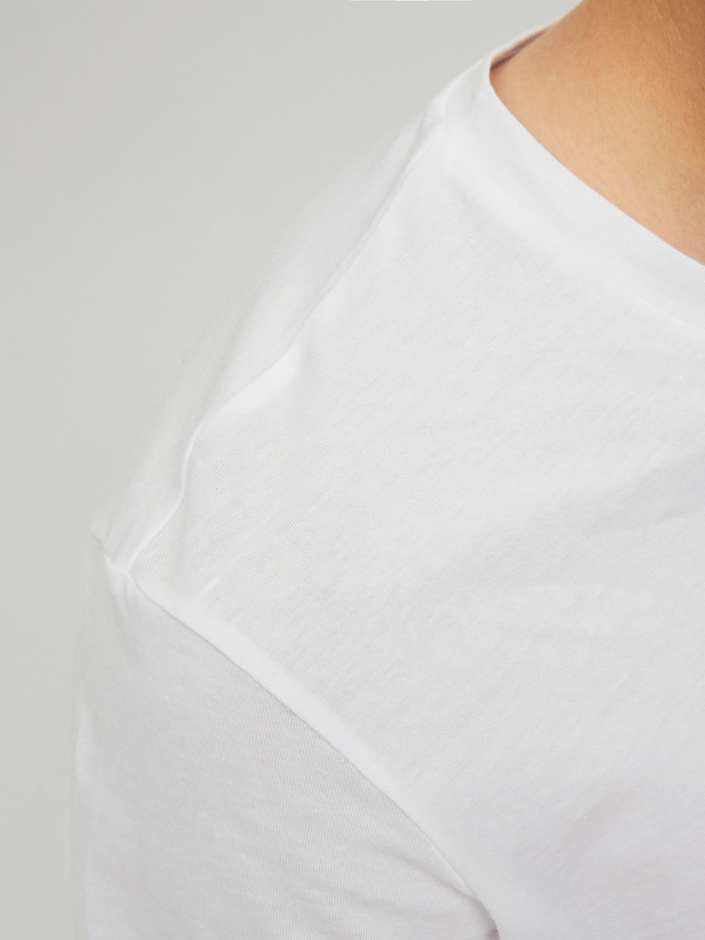 CLASSIC T-SHIRT