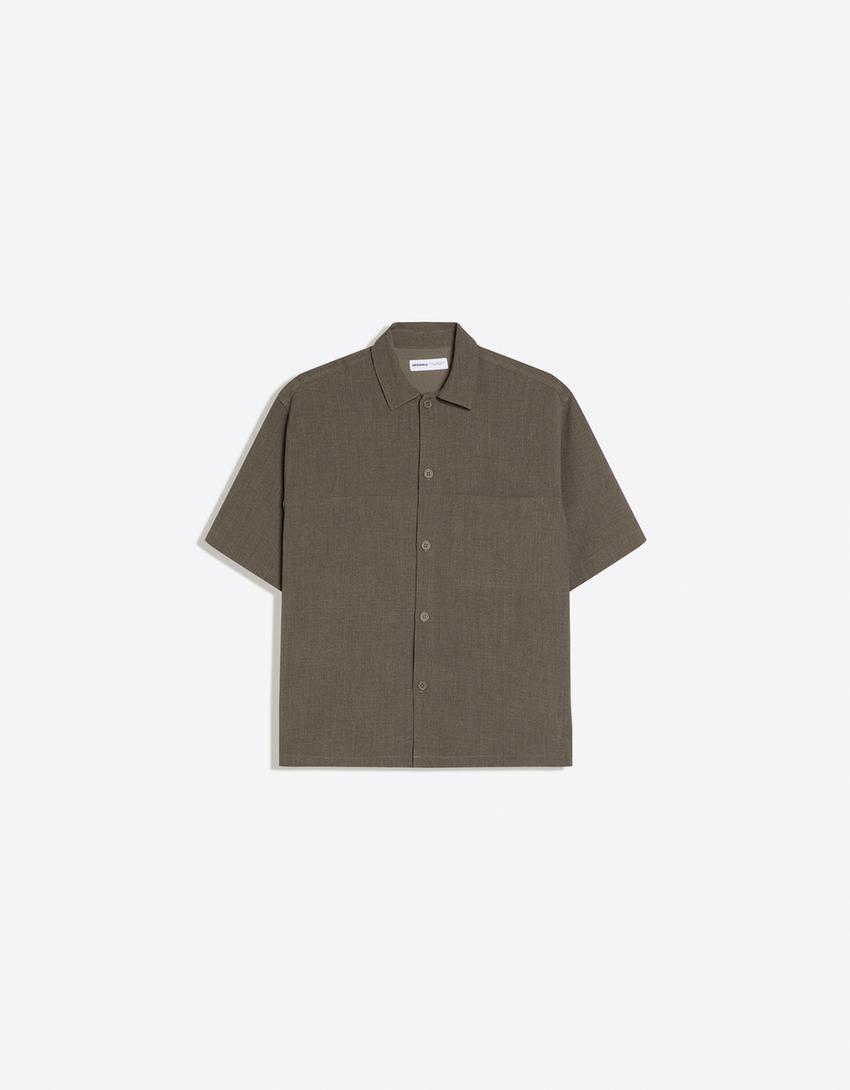 SHORT SLEEVE BOXY TAILORED FIT SHIRT