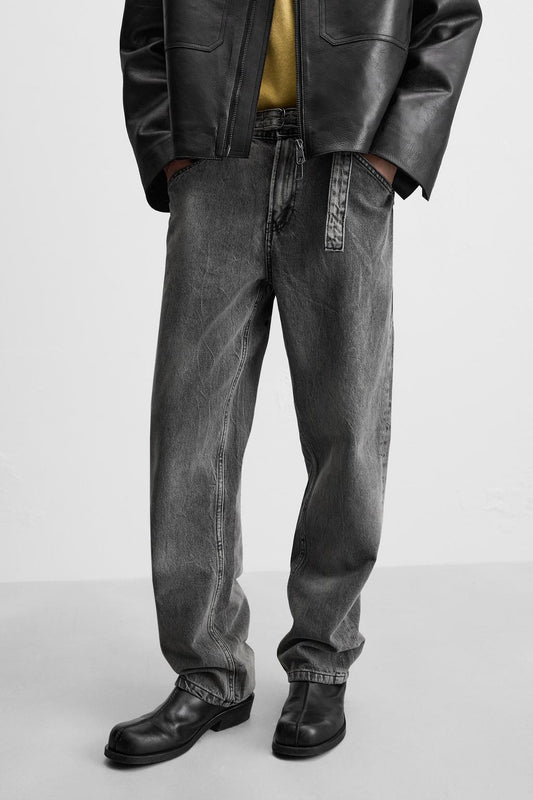 BELTED RELAXED FIT JEANS