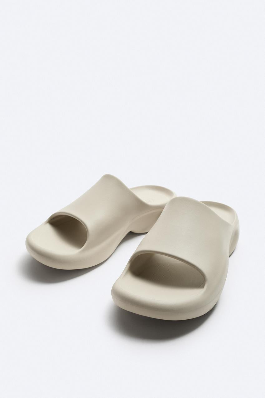 BEACH SANDALS
