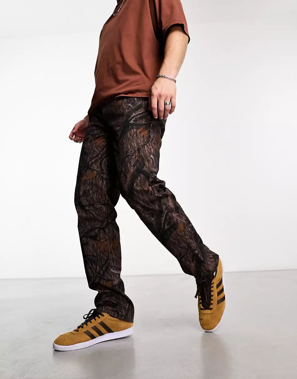 STRAIGHT CHINO IN BROWN CAMO PRINT