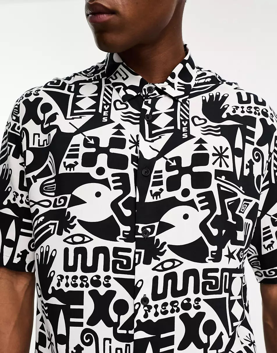 GEOMETRIC SHAPES PRINTED SHIRT IN BLACK AND WHITE