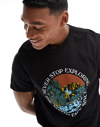 CHEST GRAPHIC T-SHIRT