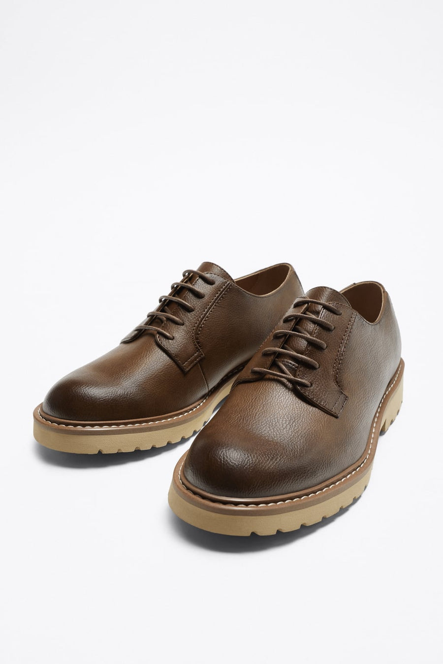 CASUAL SHOES