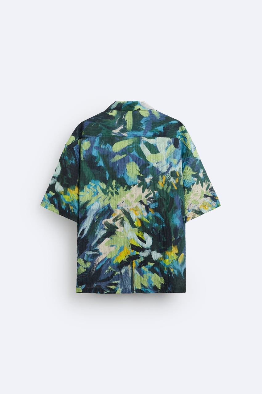 Abstract print shirt, Textured shirt, Button-down shirt, Short-sleeved shirt, Camp collar shirt, Chest patch pocket, Button-up front, Polyester shirt, Machine washable shirt, Relaxed fit shirt,