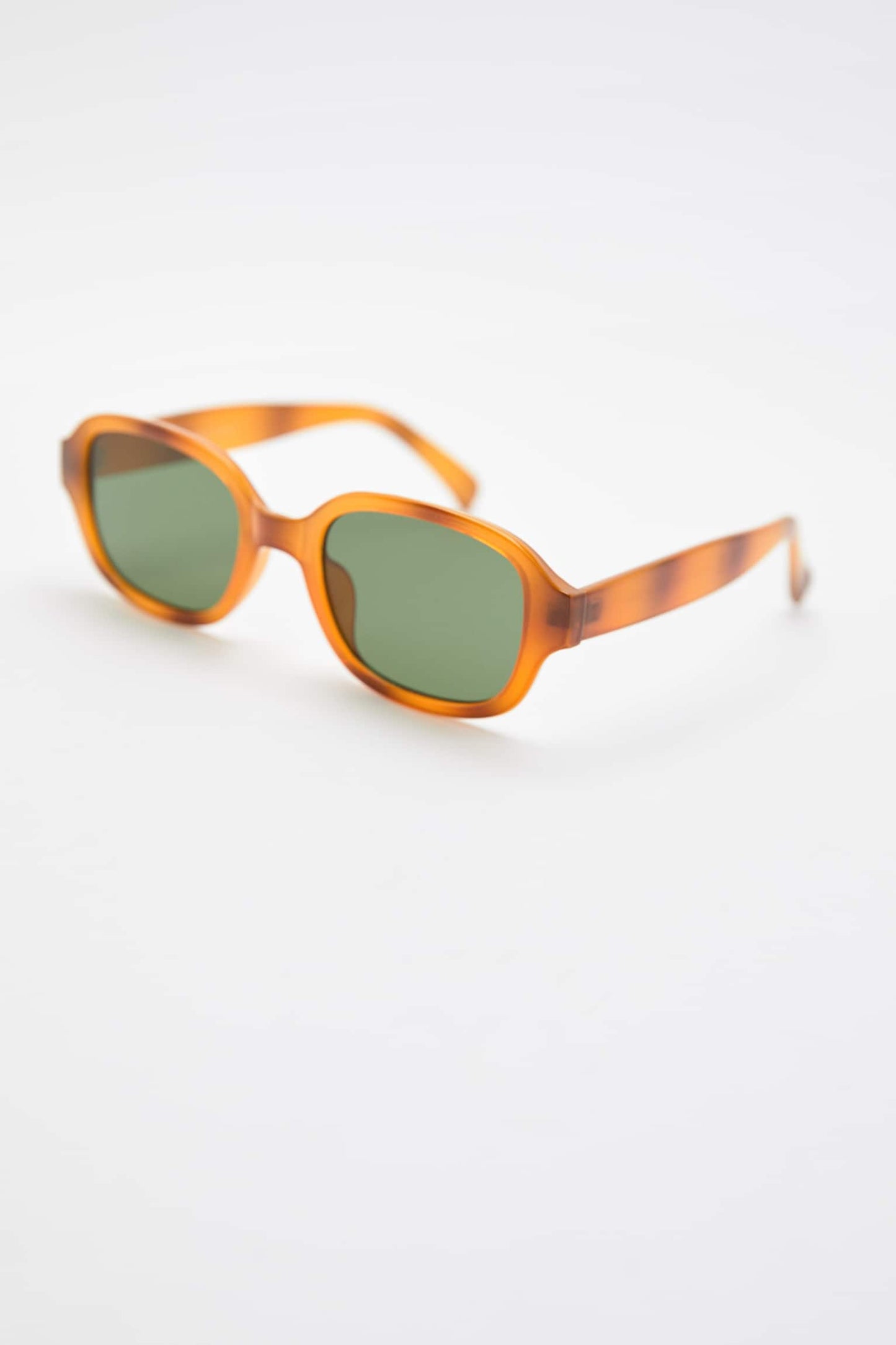 TORTOISESHELL EFFECT SUNGLASSES