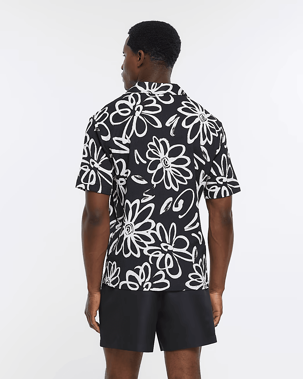 BLACK FLORAL REVERE SHORT SLEEVE SHIRT