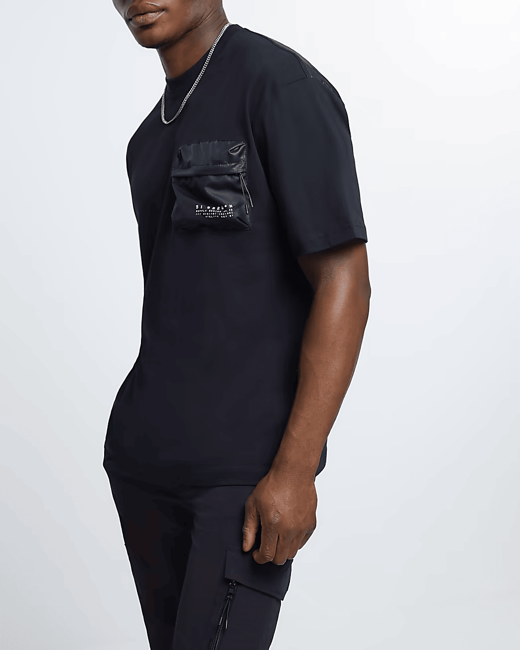 BLACK OVERSIZED FIT UTILITY POCKET T-SHIRT