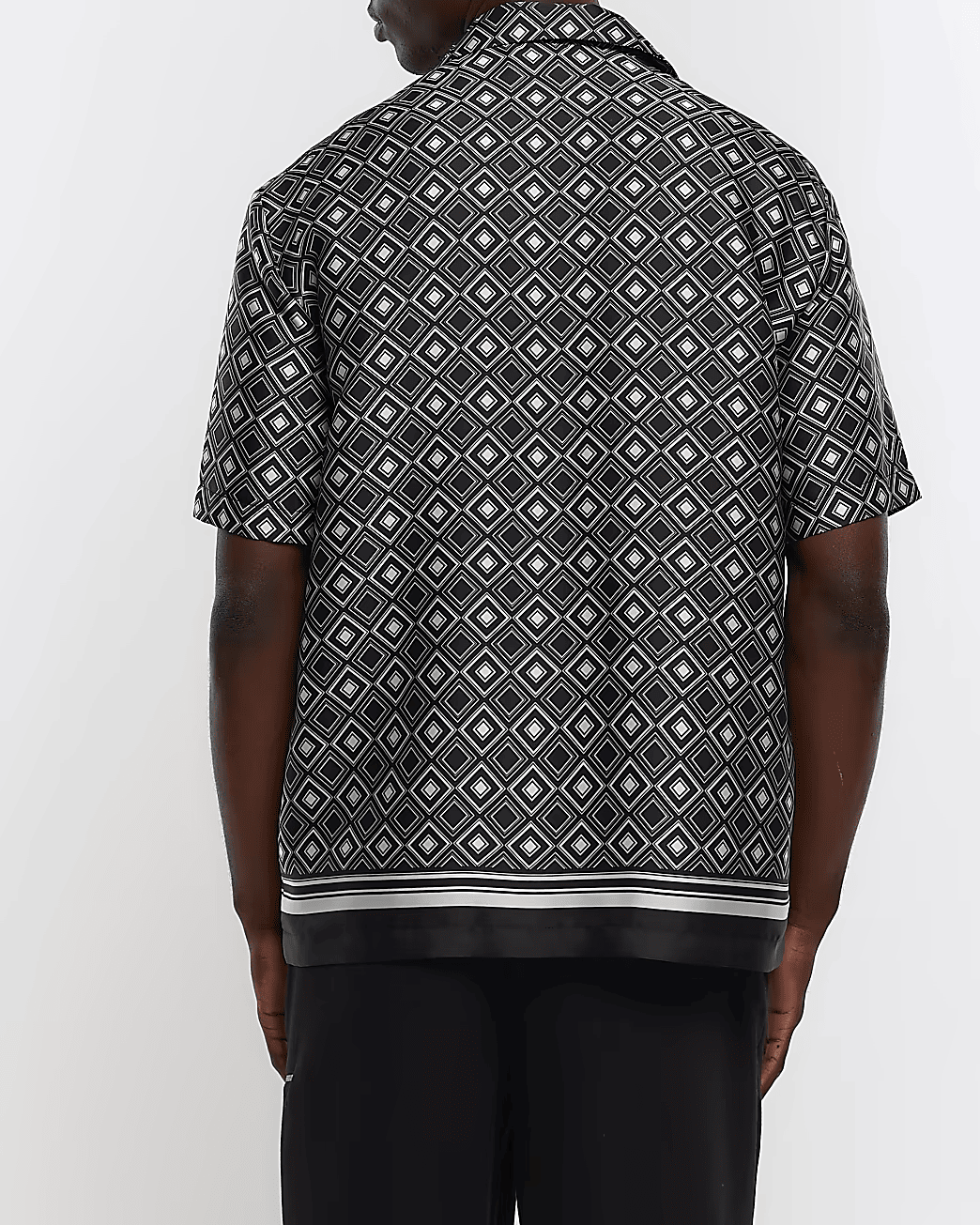 BLACK REGULAR FIT GEO PRINT REVERE SHIRT