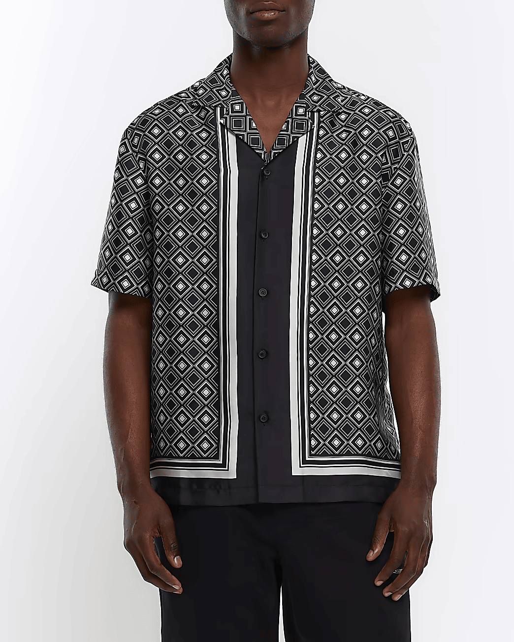 BLACK REGULAR FIT GEO PRINT REVERE SHIRT