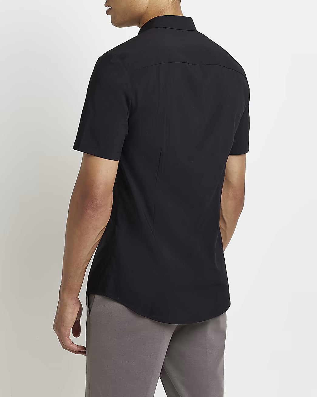 BLACK RR MUSCLE FIT SHORT SLEEVE SHIRT