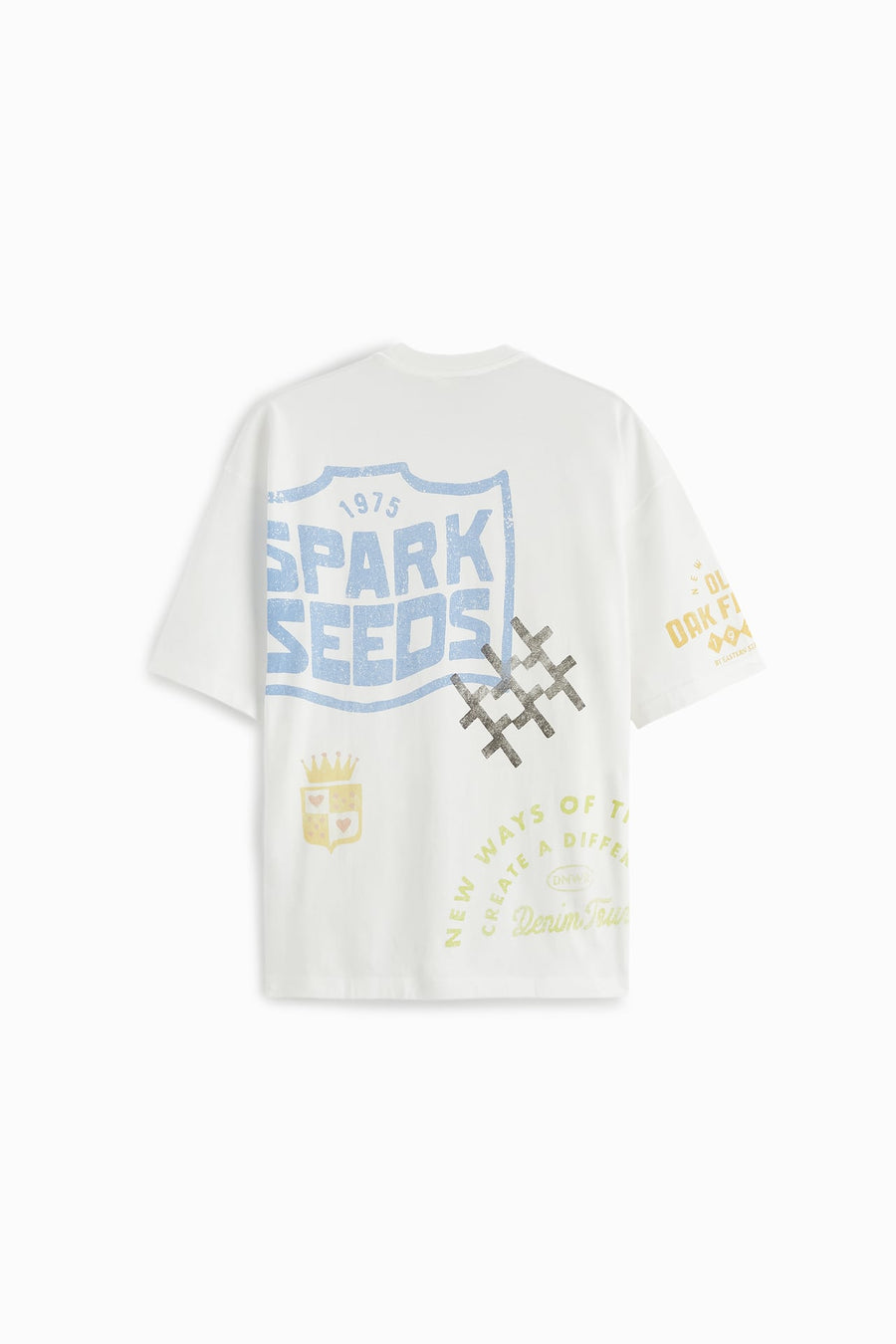 T-SHIRT WITH PRINTED GRAPHICS
