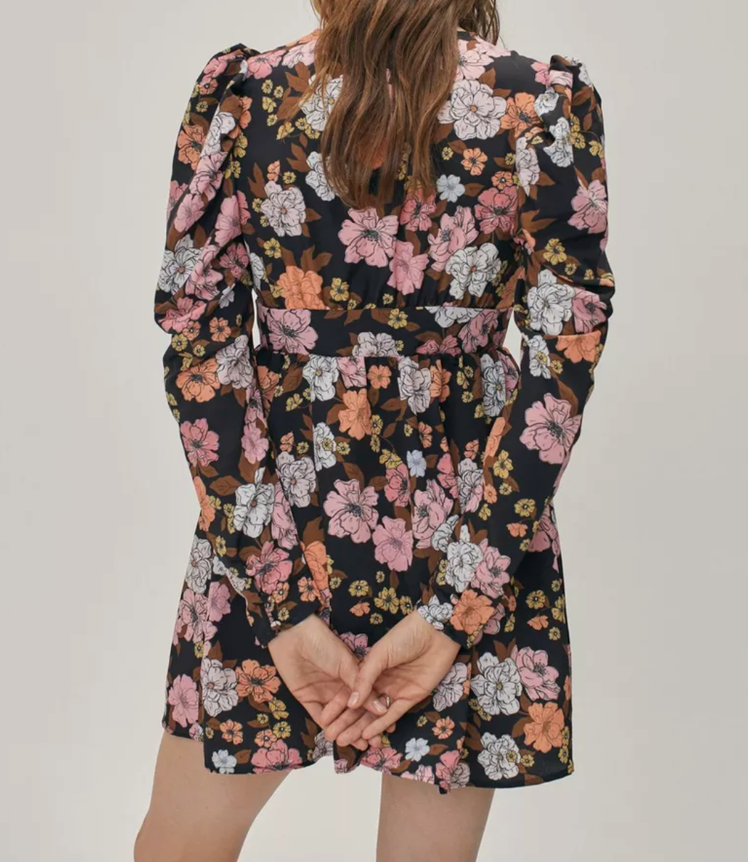 PUFF SLEEVE V NECK MINI DRESS IN PRINT