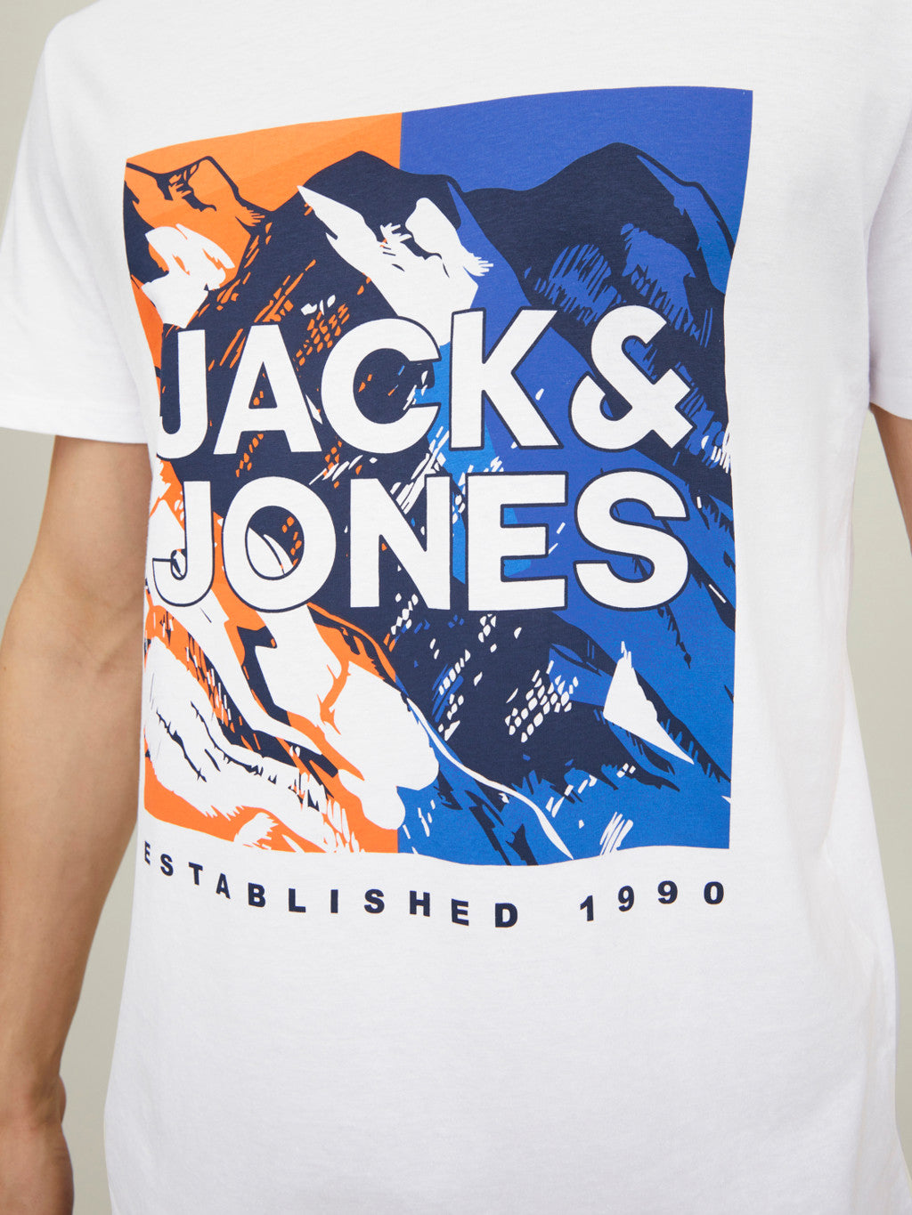 CREW NECK T-SHIRT