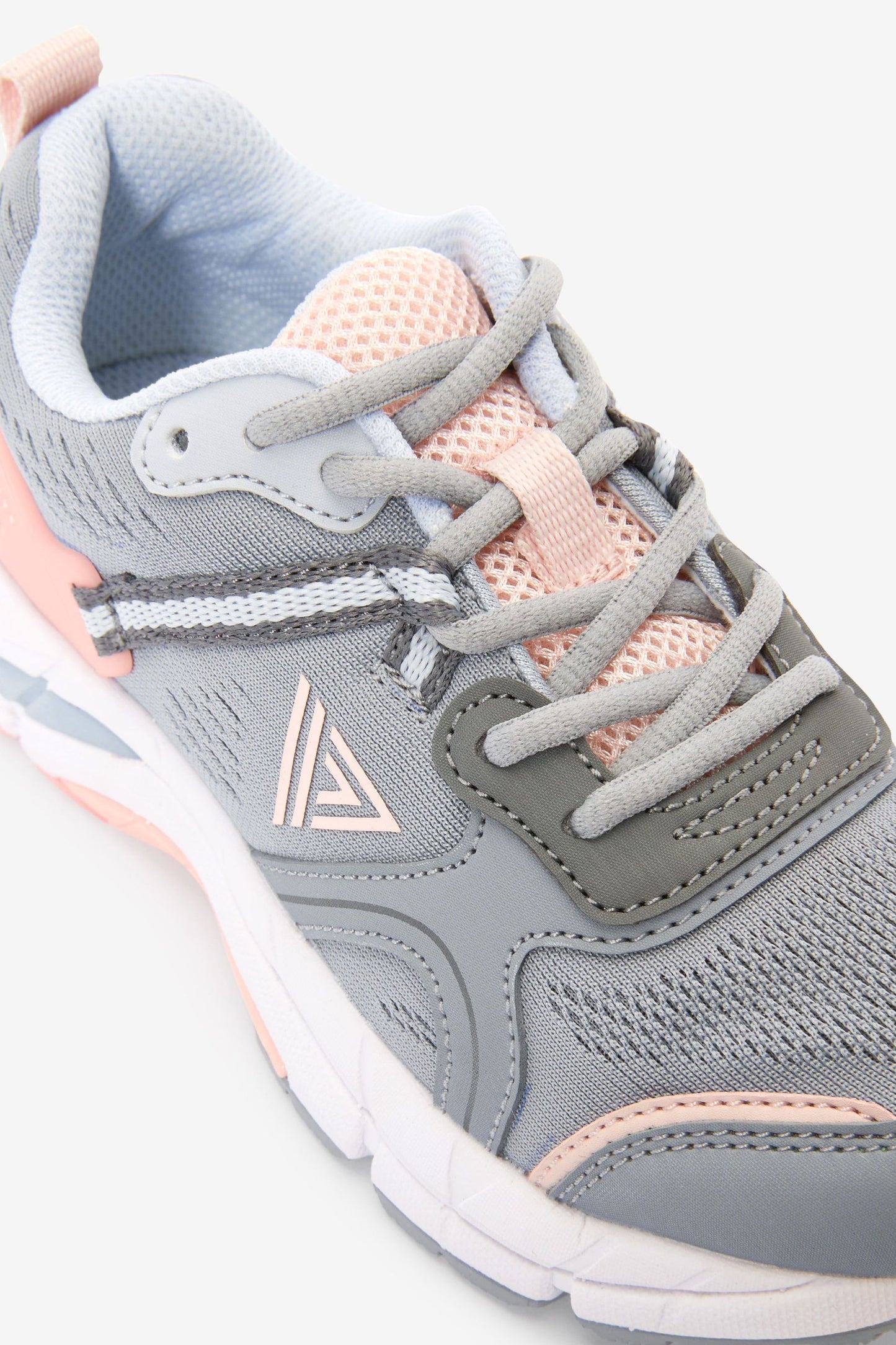 V200C ACTIVE RUNNING TRAINERS
